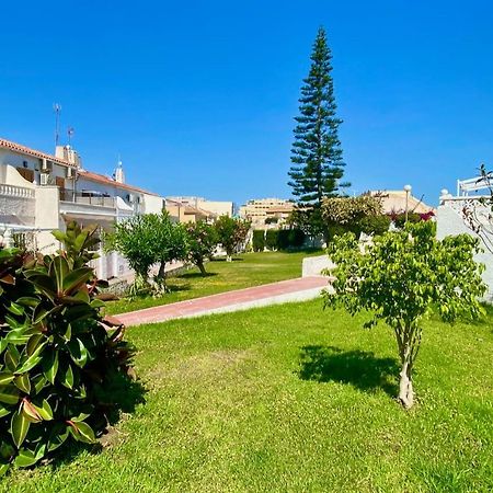 Costa Blanka Resident Apartman Torrevieja Bagian luar foto