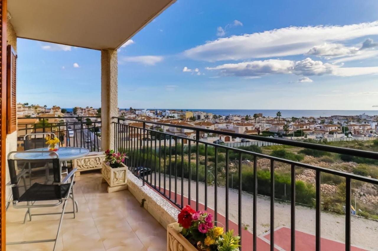 Costa Blanka Resident Apartman Torrevieja Bagian luar foto