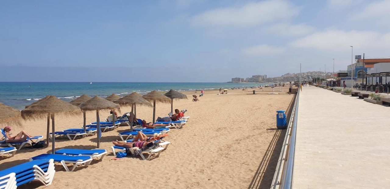 Costa Blanka Resident Apartman Torrevieja Bagian luar foto