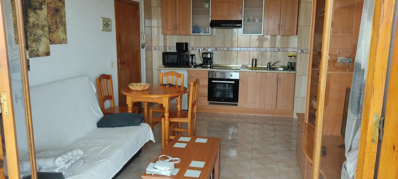 Costa Blanka Resident Apartman Torrevieja Bagian luar foto